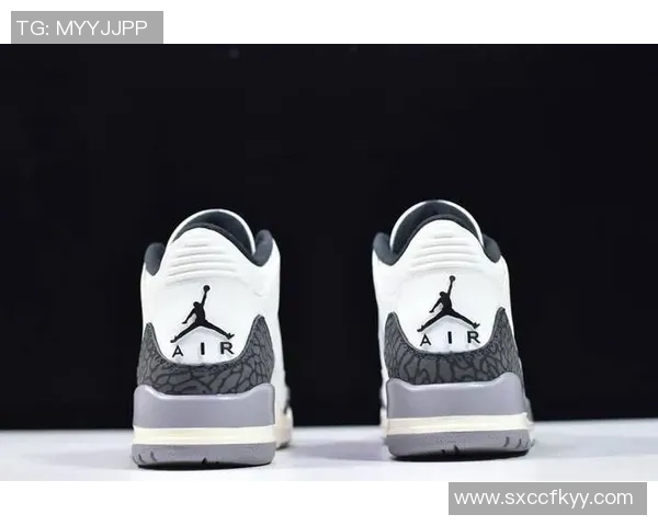 aj4足球明星的传奇之路与未来发展展望